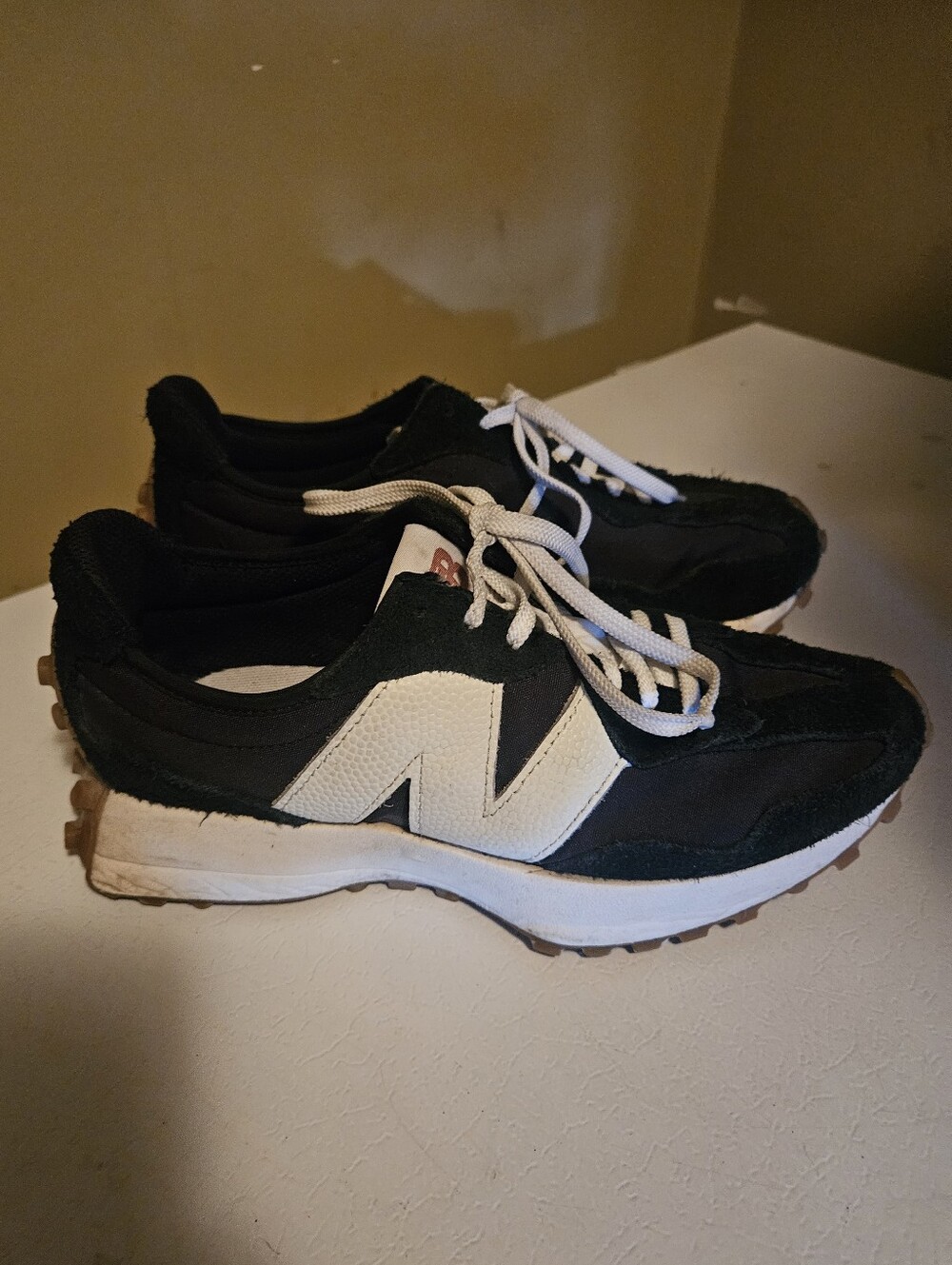 327 Sneaker Size 8
